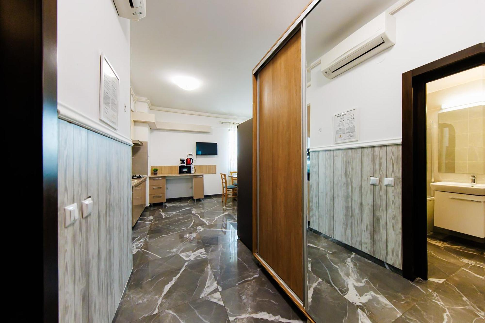 Luxury Glam Apartments Iasi At Lazar Palas Exterior foto